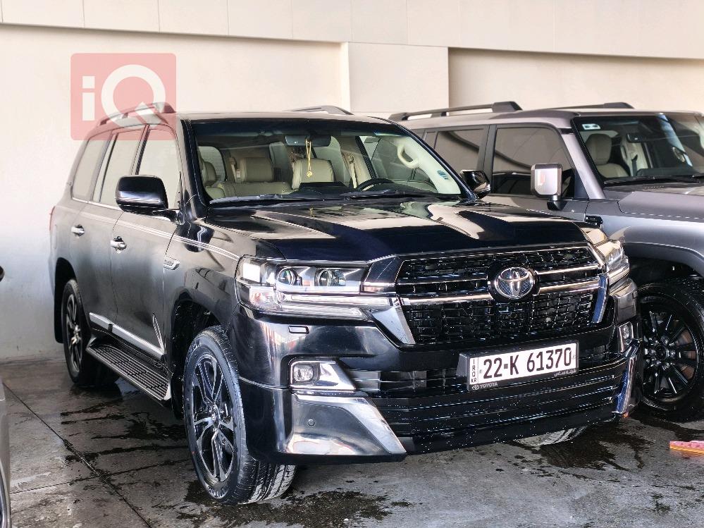 تويوتا لاندكروزر